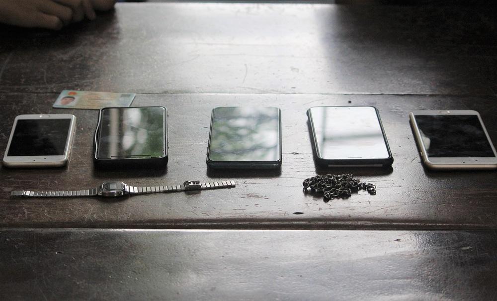 Bắt nhóm tuổi teen chuyên cướp đêm gây ám ảnh cho người đi đường - Ảnh 2. Bắt nhóm tuổi teen chuyên cướp đêm gây ám ảnh cho người đi đường - Ảnh 2.