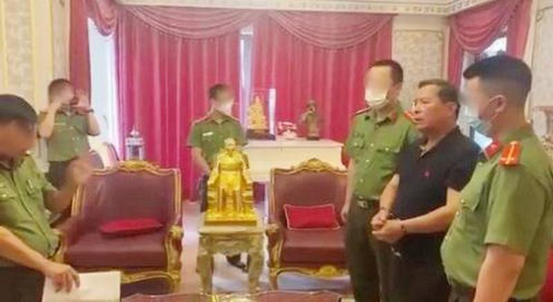 Cuu Chu tich TP Ha Long Pham Hong Ha tiet lo ve cac goi thau khi bi bat