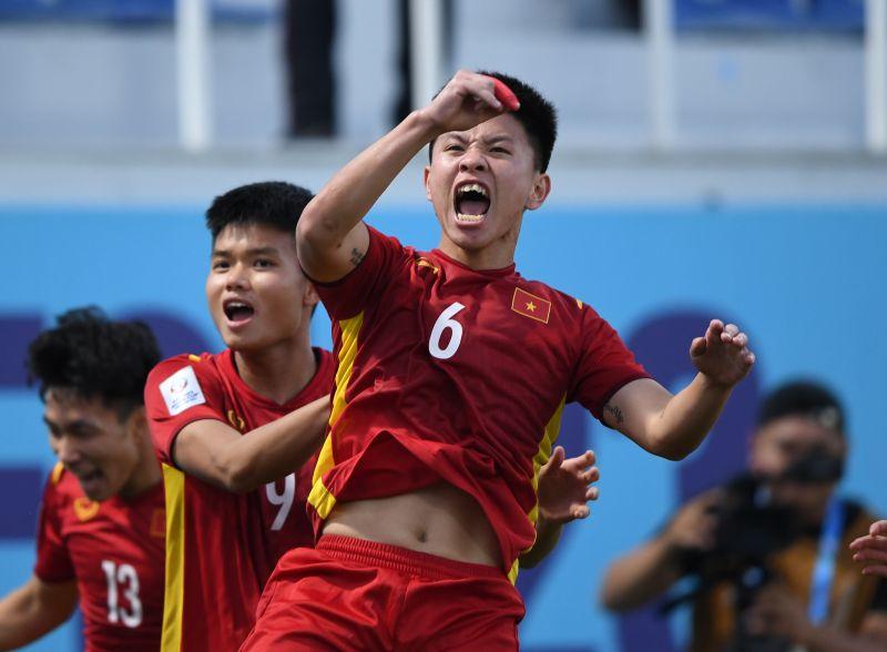 Tiến Long là người hùng của U23 Việt Nam.
