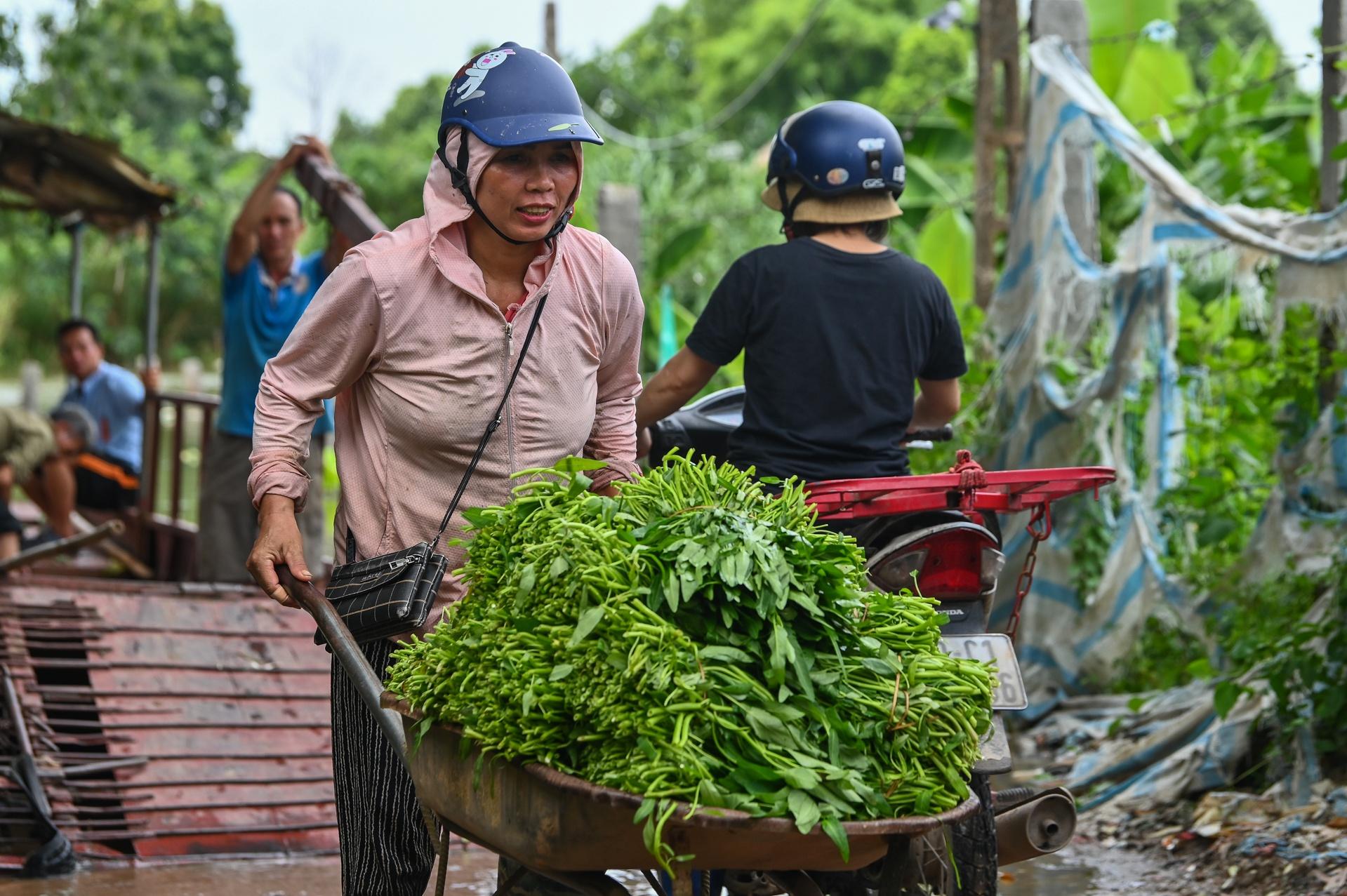 Mua lon gay ngap sau o Ha Noi anh 6