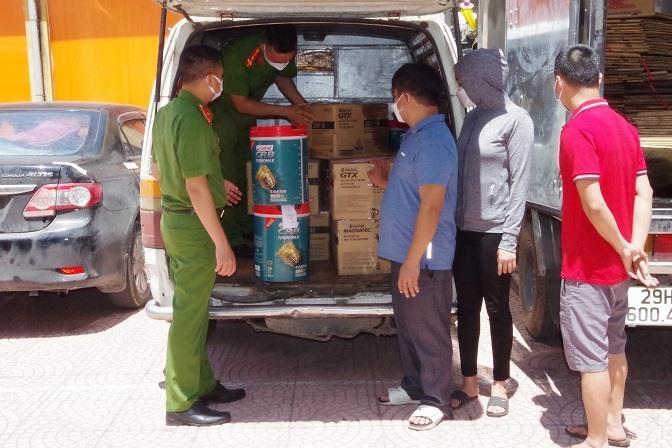Đột kích kho sản xuất, buôn bán dầu nhớt giả quy mô lớn ở Hải Dương