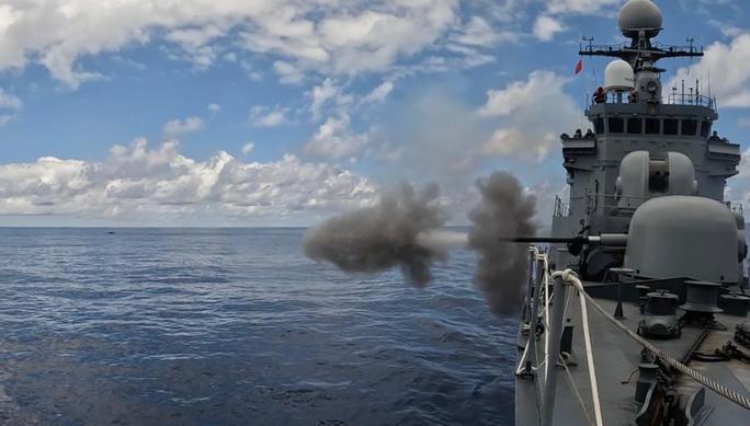 RIMPAC 2022: Mỹ và hàng chục đối tác tập trận rầm rộ ở Hawaii - Ảnh 6.