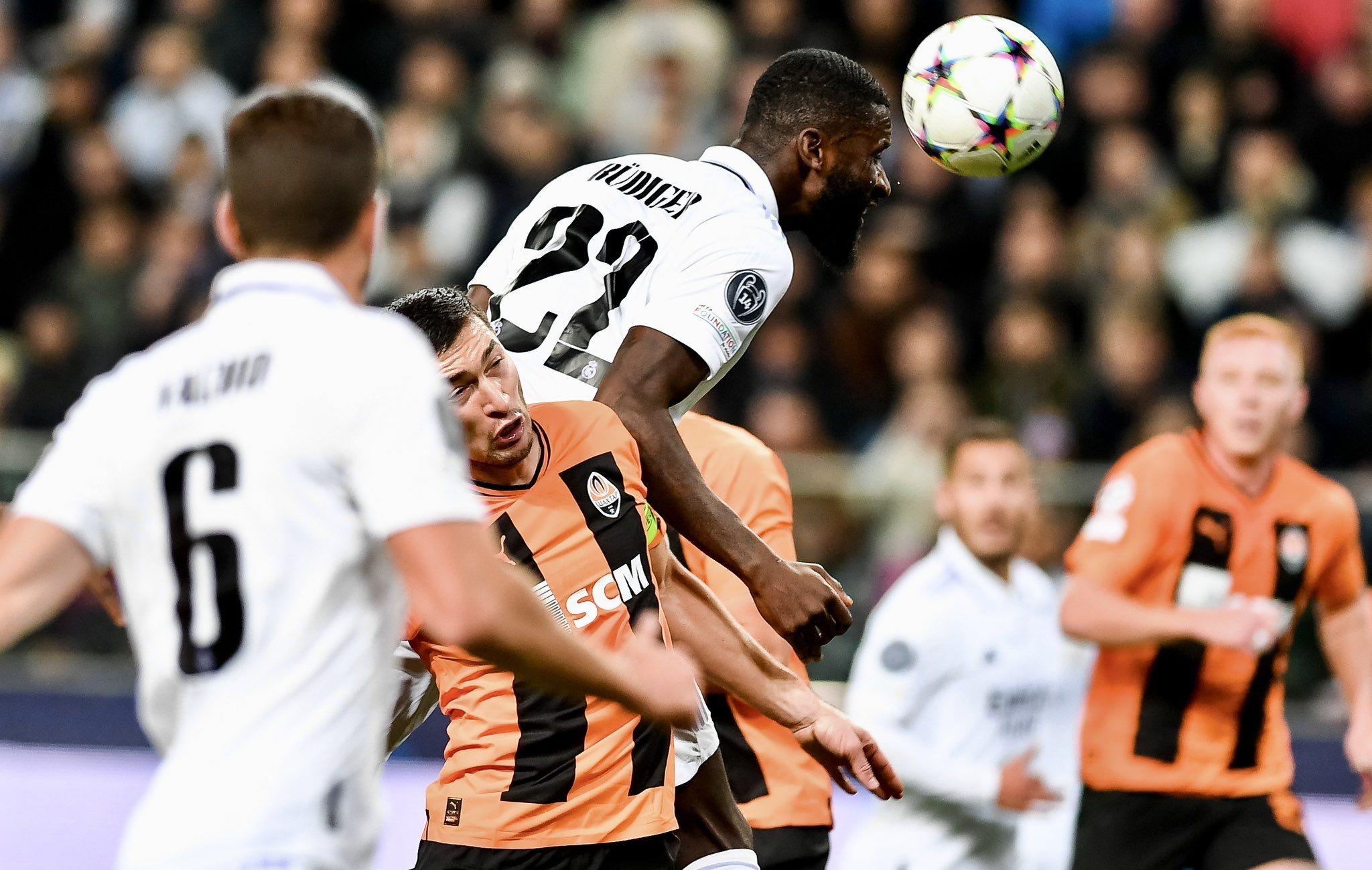 Antonio Rudiger giữ lại 1 điểm quan trọng cho nhà đương kim vô địch Champions League trong cuộc đối đầu Shakhtar Donetsk. Ảnh: Reuters.