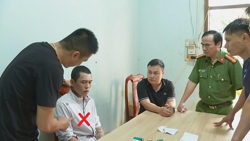 Đối tượng Giáp tại cơ quan công an.