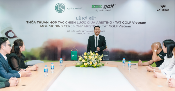 ARISTINO x TAT GOLF: Cái bắt tay của hai ông lớn trong ngành thời trang golf - Ảnh 1.