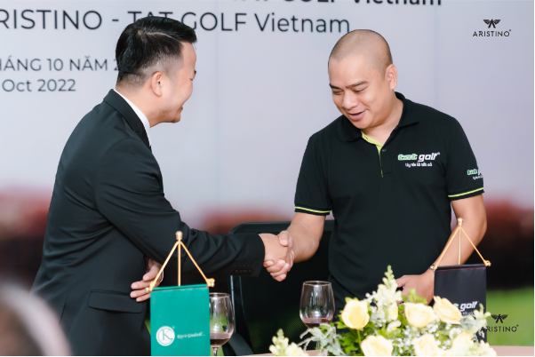 ARISTINO x TAT GOLF: Cái bắt tay của hai ông lớn trong ngành thời trang golf - Ảnh 3.