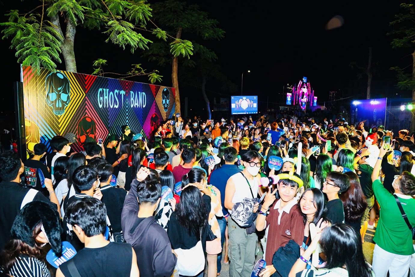 Đêm hội Summerland Halloween Festa thu hút hơn 6.000 người tham dự - Ảnh 1.