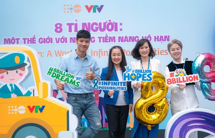 Gần 120 tác phẩm dự thi “Tôi và thế giới 8 tỉ người”