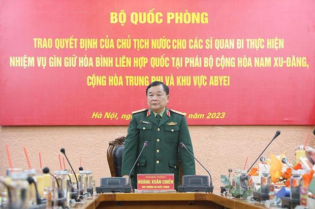 Công bố quyết định của Thủ tướng Chính phủ bổ nhiệm nhân sự Bộ Quốc phòng - Ảnh 6.