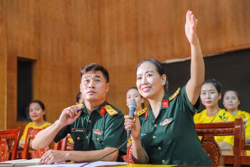 Nữ “thủ lĩnh” nghệ thuật của Đoàn Văn công quân khu 1  ảnh 2