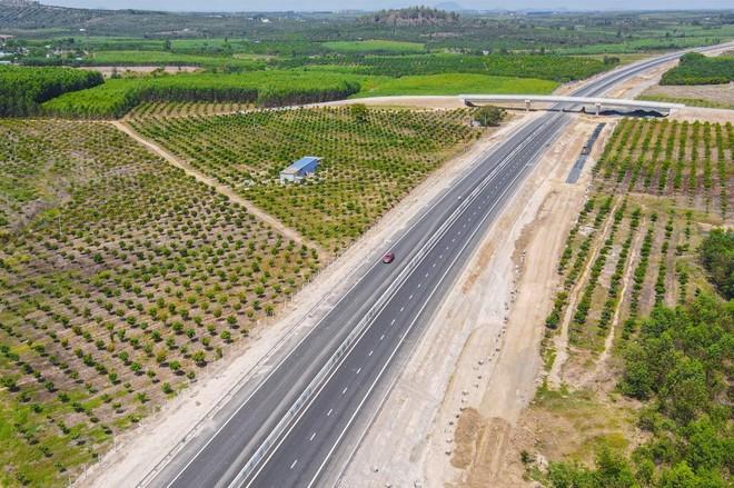 Đủ cơ sở cho phép ô tô chạy 90km/h trên các tuyến cao tốc 4 làn xe  ảnh 2