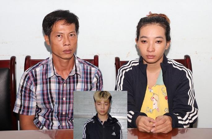 Phát hiện hàng tấn hàng cấm tại một nhà kho ở TP HCM - Ảnh 3. Phát hiện hàng tấn hàng cấm tại một nhà kho ở TP HCM - Ảnh 3.