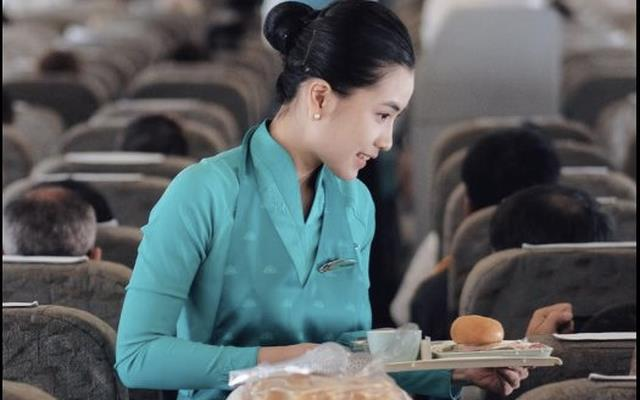 Sát ngày Đại hội đồng cổ đông, Vietnam Airlines bất ngờ thông báo hủy họp, lùi sang tháng 8 - Ảnh 1.