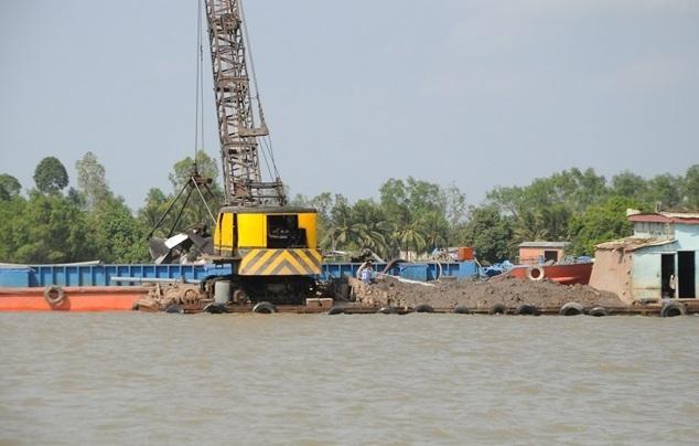 Thủ tướng ra công điện 'thúc' địa phương gỡ khó trong cung ứng vật liệu làm cao tốc - Ảnh 1.