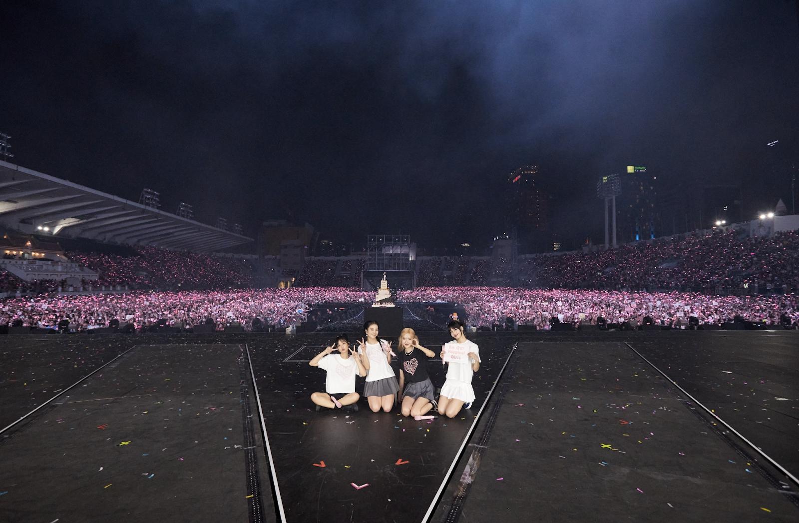 Bất ngờ với lượng khán giả dự kiến tại concert BLACKPINK Hà Nội: Nhỉnh hơn concert ở Thái Lan và Mỹ, phá kỷ lục tại Việt Nam! - Ảnh 4.