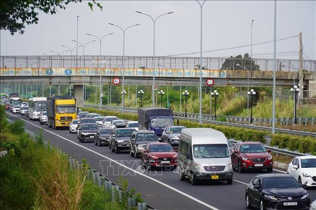 Bộ GTVT đề nghị ban hành Nghị quyết thu phí sử dụng cao tốc do nhà nước đầu tư