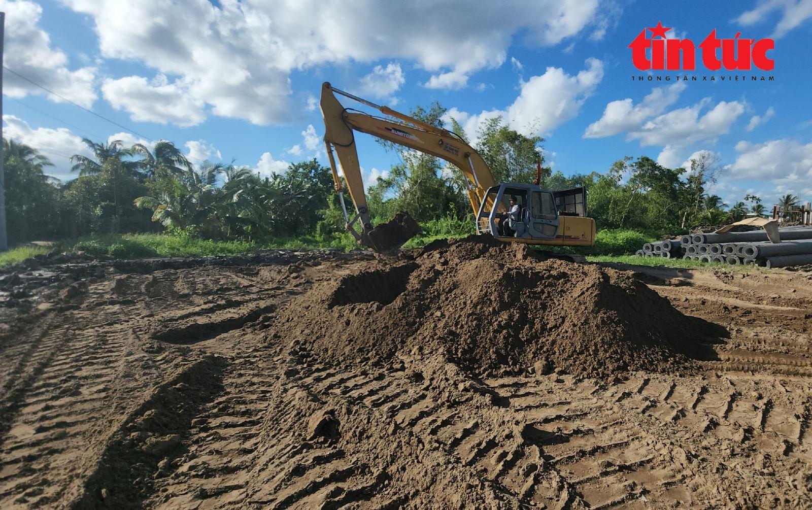 Các cao tốc Bắc Nam giai đoạn II lo thiếu hụt nguồn đất cát đắp nền đường - Ảnh 1.