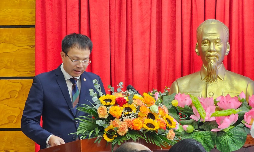 TS. Đoàn Trung Kiên Hiệu trưởng Trường Đại học Luật Hà Nội phát biểu khai mại tại buổi Hội thảo.