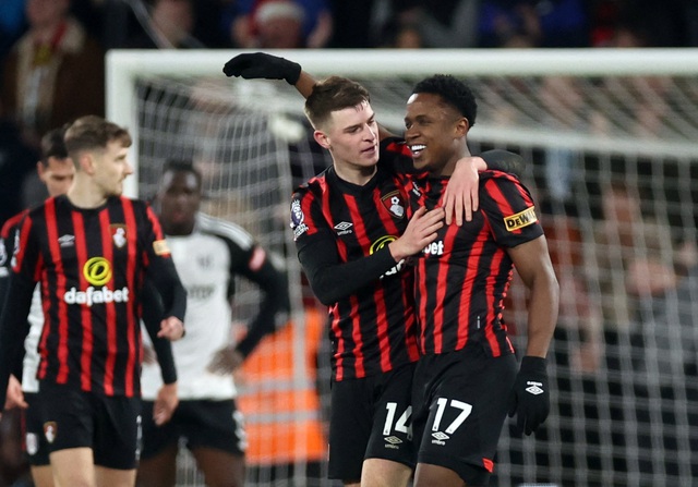 Bournemouth tiếp tục thăng hoa, đẩy Chelsea ra khỏi tốp 10- Ảnh 3.