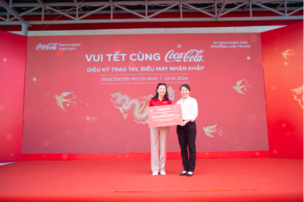 Coca-Cola Việt Nam mang Tết diệu kỳ đến hàng nghìn hoàn cảnh khó khăn - Ảnh 1.