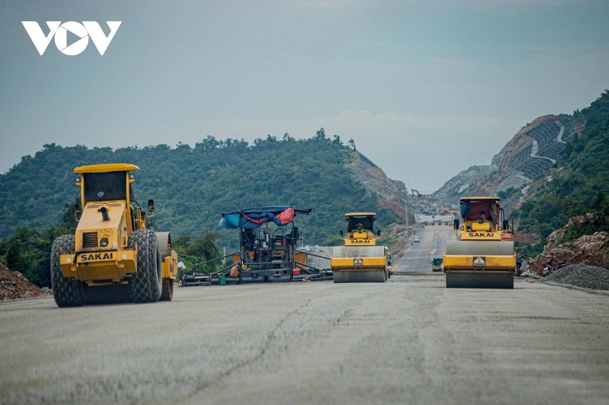 Bộ GTVT và những lần “xắn tay áo” vào cuộc tháo gỡ khó khăn - Ảnh 3.