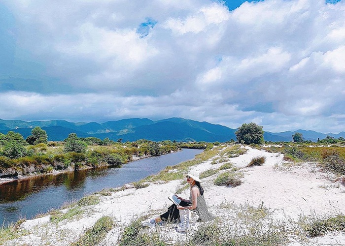 Phát hiện “hòn ngọc ẩn" của biển miền Bắc cách Hà Nội 200km, chuyên trang nước ngoài hết lời khen ngợi - Ảnh 7.