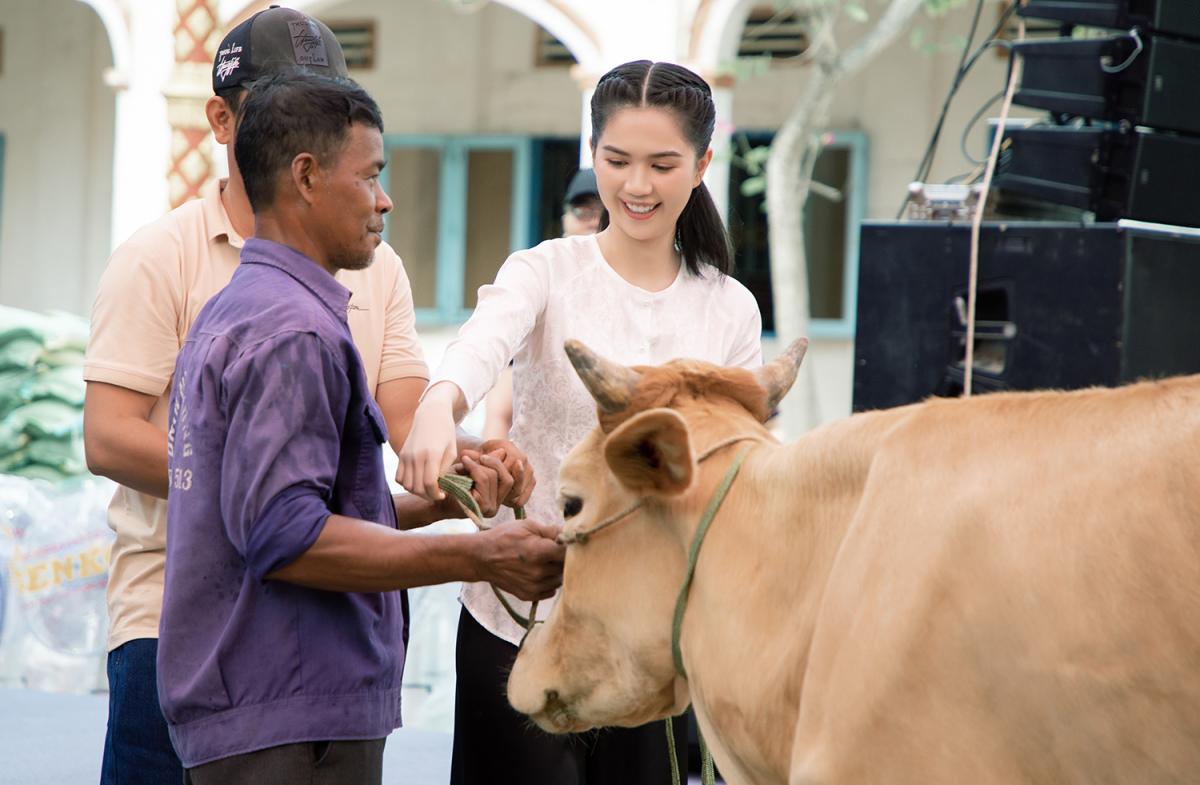 Ngọc Trinh mặc váy cưới lộng lẫy, netizen: “Hóng chú rể”- Ảnh 7.