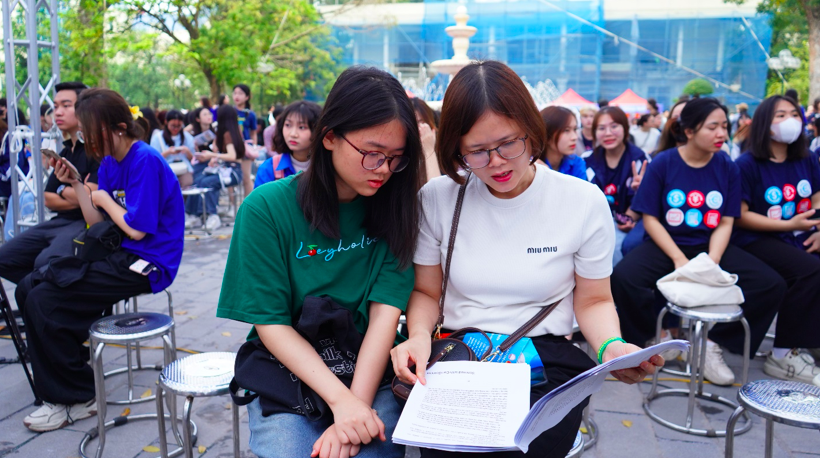 Ngày hội việc làm thu hút hàng nghìn học sinh, sinh viên tham gia