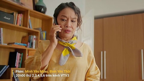 Diễn viên Tú Oanh trong vai mẹ chồng khó tính phim “Mình yêu nhau, bình yên thôi“. Ảnh: Chụp màn hình.