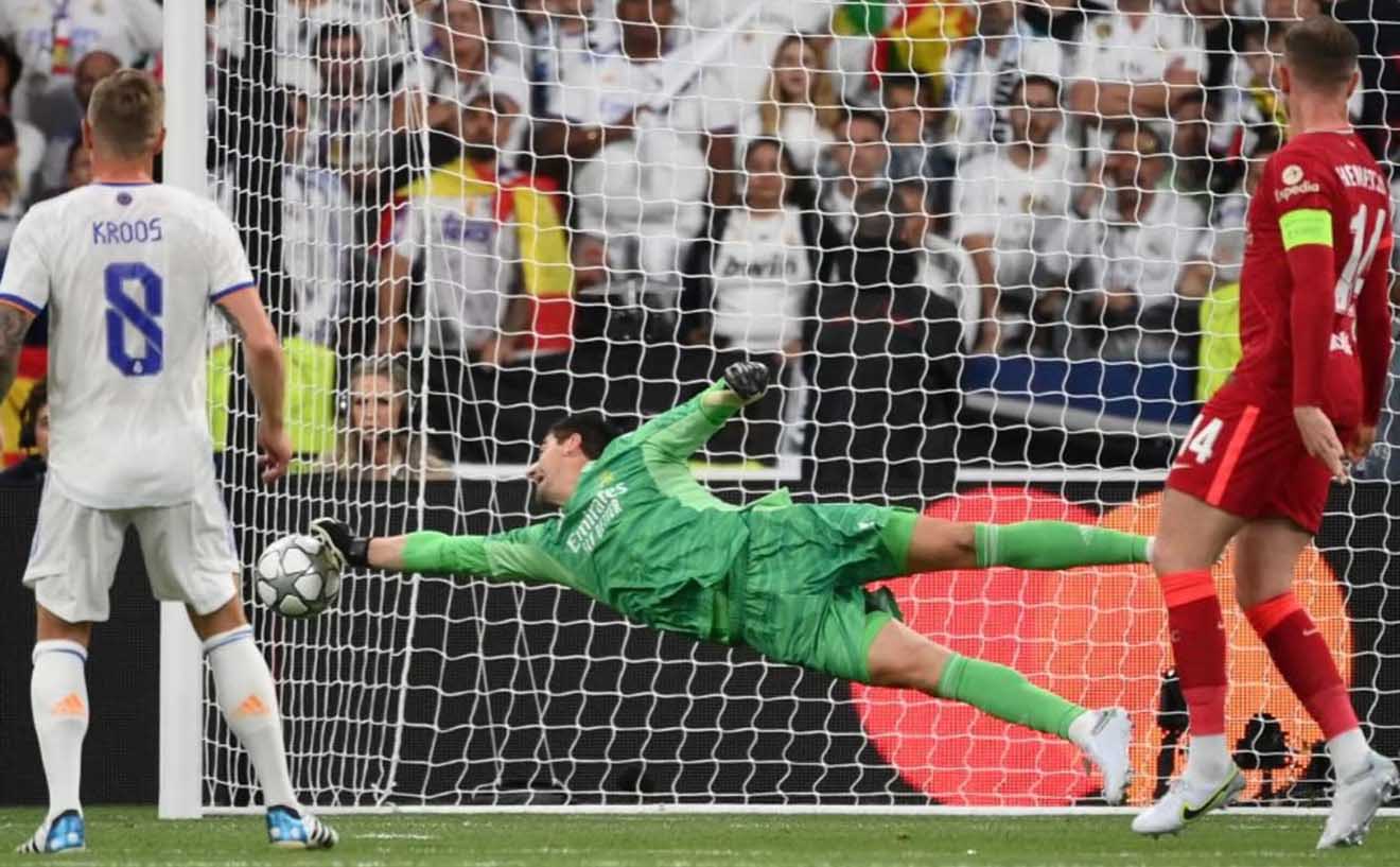 Thibaut Courtois quá xuất sắc trong trận chung kết 2 năm trước. Ảnh: UEFA