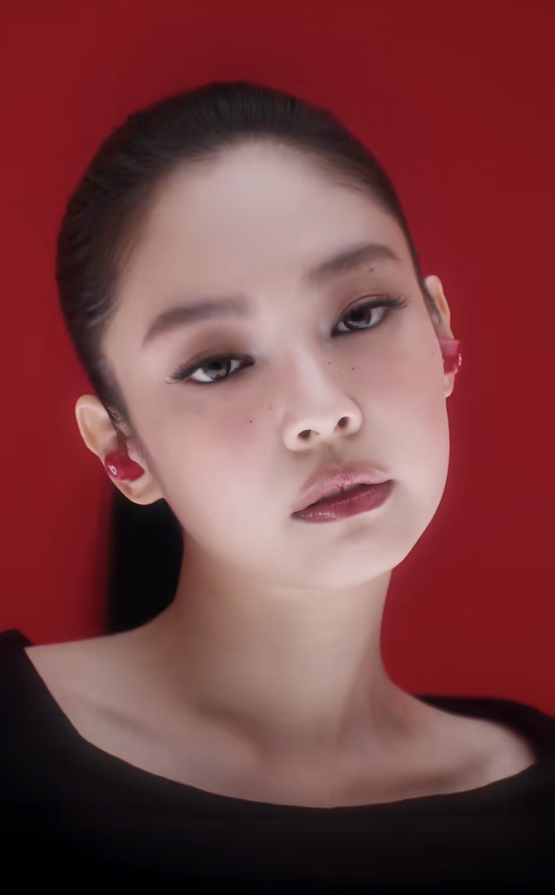 Hình ảnh của mới của Jennie. Ảnh: Cắt từ video