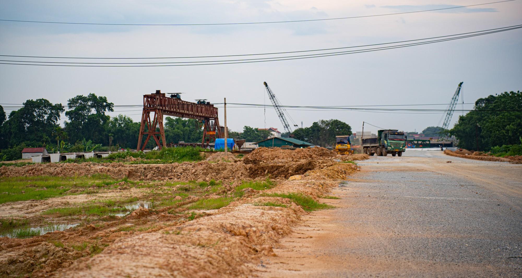 Tiến độ điểm đầu của 'siêu dự án' 86.000 tỷ, giúp kết nối sân bay công suất 25 triệu hành khách mỗi năm- Ảnh 13.