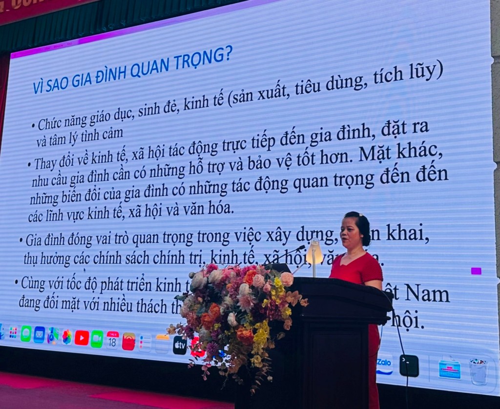 Báo cáo viên tuyên truyền phòng chống bạo lực gia đình