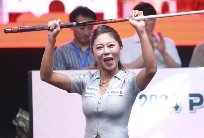 “Nữ hoàng billiards” Kim Ga-young lập kỉ lục vô địch LPBA