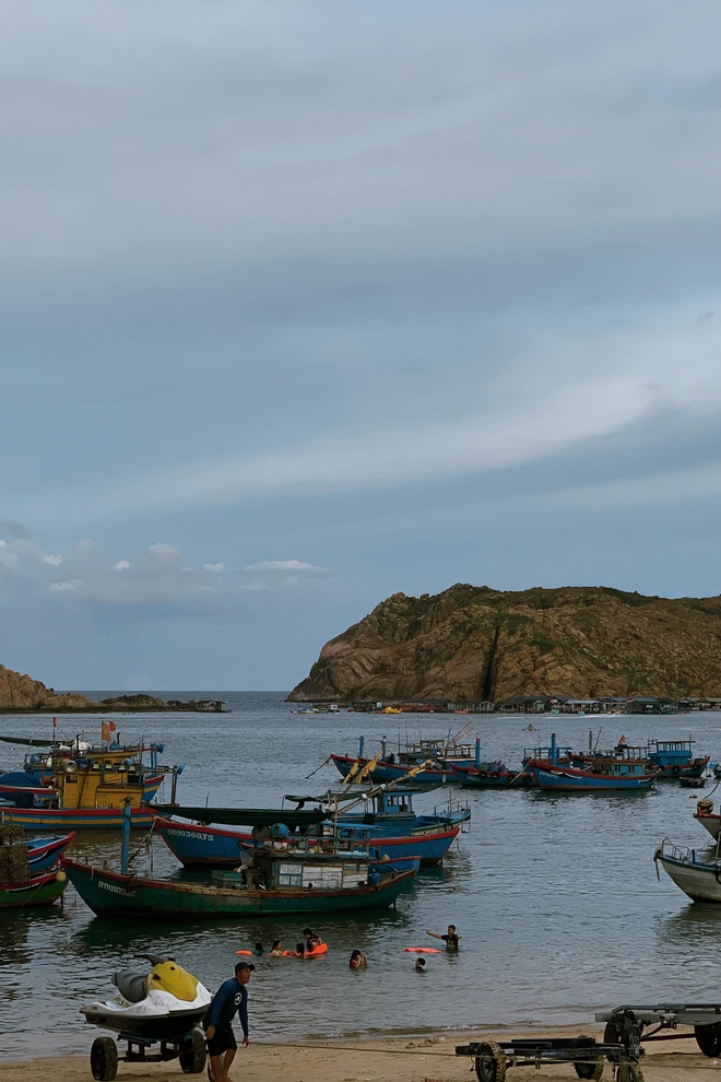 Phát hiện bãi biển đẹp hoang sơ, bình dị gần Quy Nhơn, du khách nhận xét