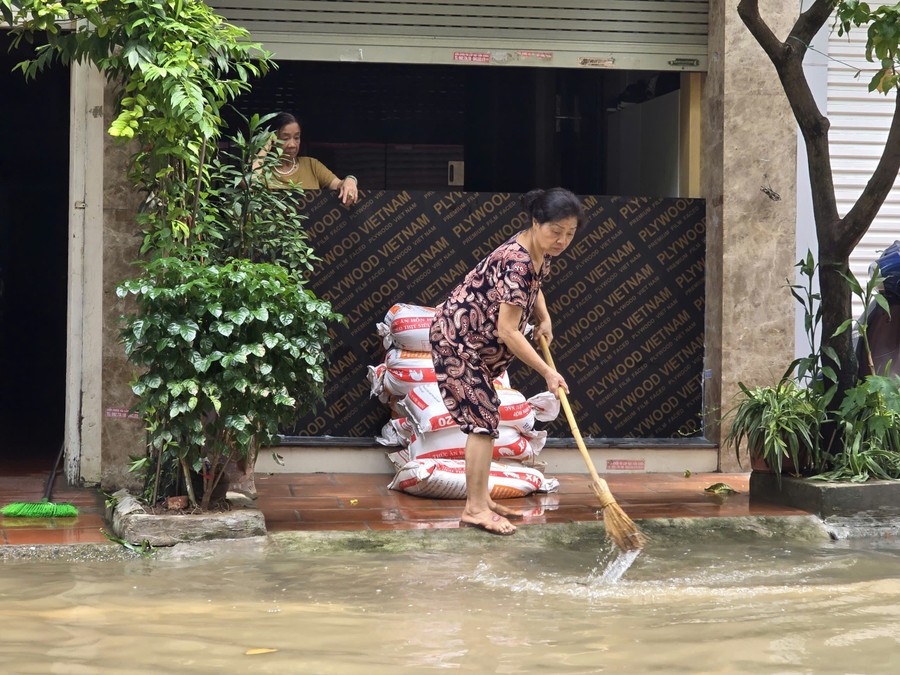 Đảm bảo an toàn, đời sống của Nhân dân sau mưa lũ