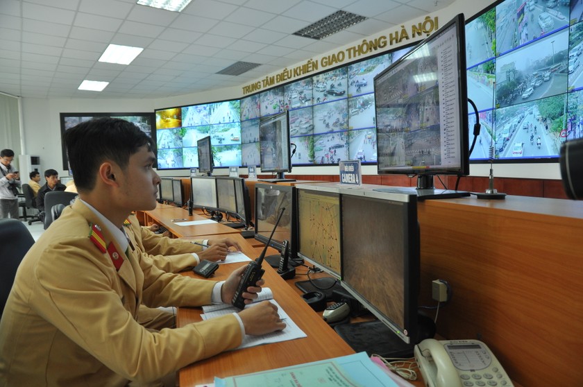 Trung tâm điều khiển giao thông Hà Nội. (Ảnh: Văn Sơn)