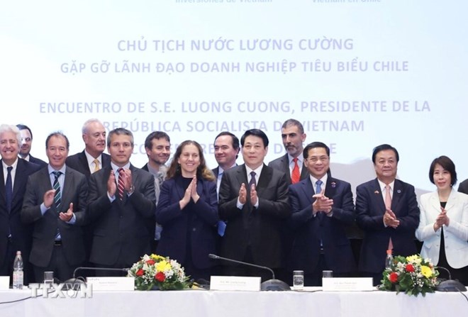 Chủ tịch nước gặp lãnh đạo doanh nghiệp tiêu biểu Chile