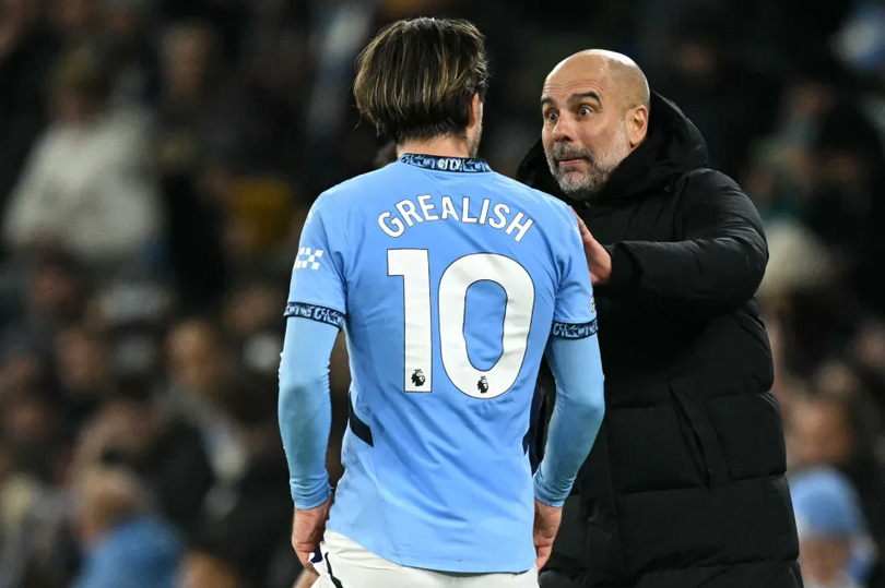 Pep Guardiola có lẽ cần mạo hiểm hơn với khả năng của Jack Grealish. Ảnh: AFP