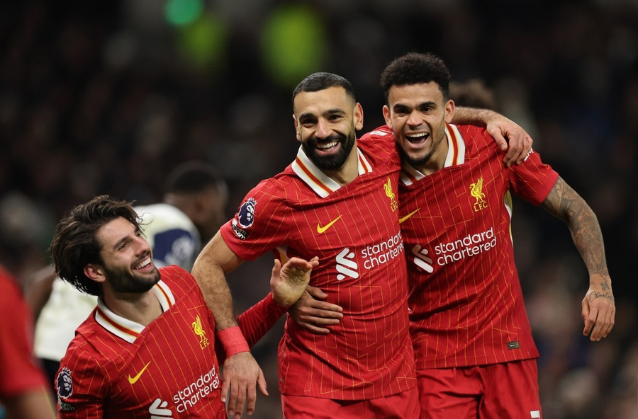 Salah phá 3 kỷ lục tại giải Ngoại hạng Anh sau khi giúp Liverpool hạ chủ nhà Tottenham 6-3 tối 22/12. lvp07.jpg