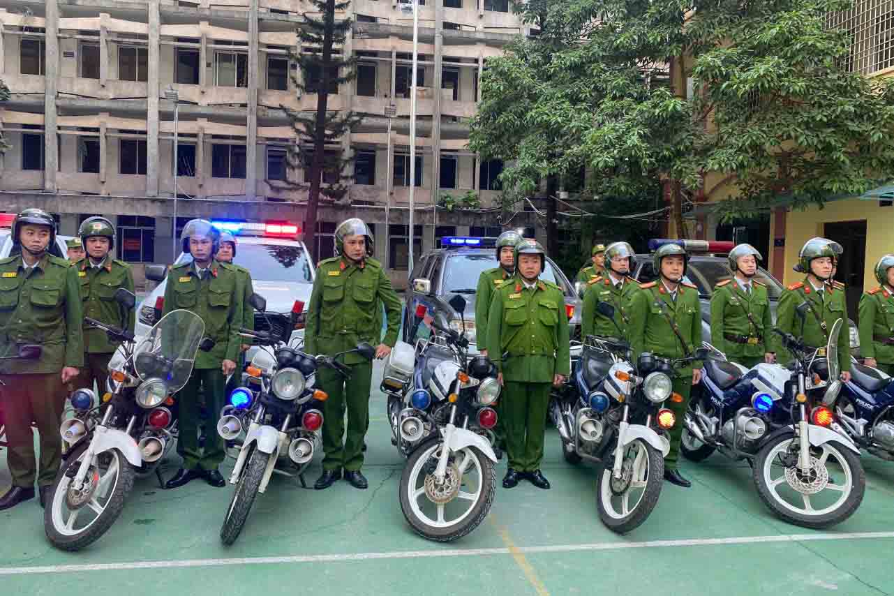 Phòng Cảnh sát QLHC về TTXH Công an TP Hà Nội và công an các đơn vị quận, huyện, thị xã sẽ tăng cường lực lượng tuần tra phát hiện vi phạm về pháo trong đêm giao thừa. Ảnh: Công an cung cấp
