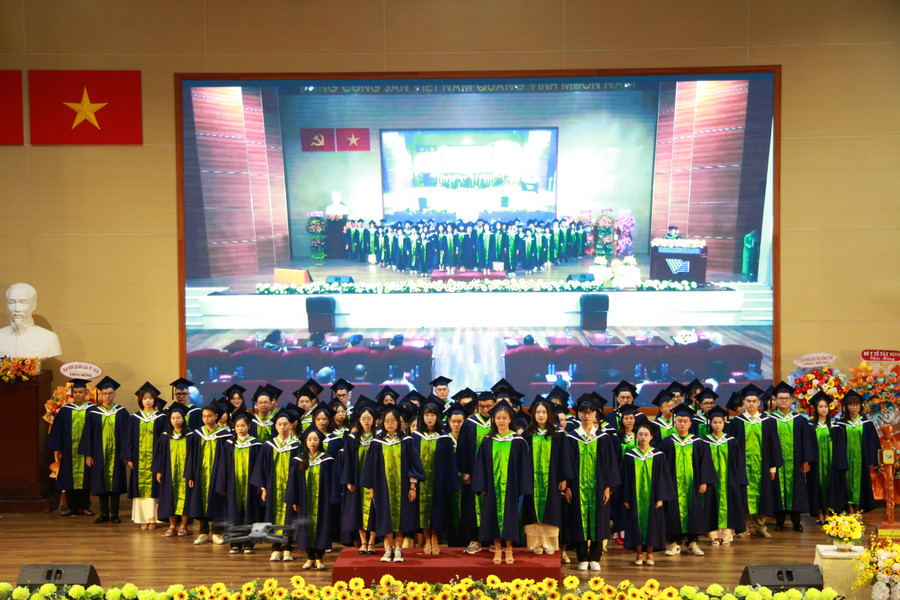 sinh-vien.jpg