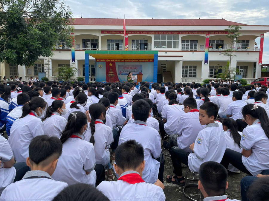 Học sinh Trường THCS Đồng Tân tham gia hoạt động ngoại khóa tại trường. dong-tan-2.jpg