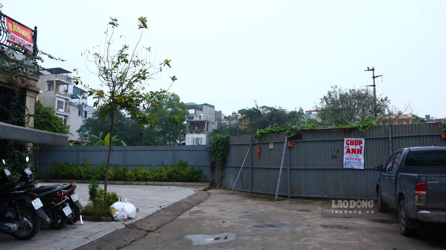 Nhiều đoạn đường trong khu đô thị chưa được kết nối. Ảnh: Phóng viên