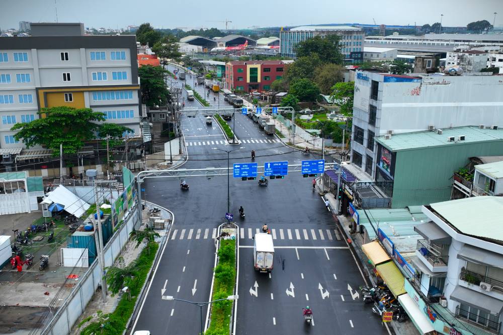 Đoạn đường nối Trần Quốc Hoàn - Cộng Hòa đã thông xe. Ảnh: Anh Tú