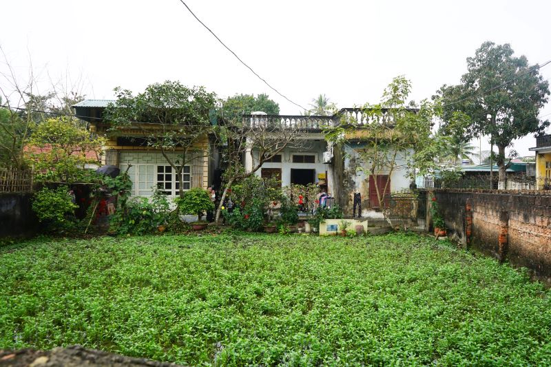 Nhiều hộ dân khu phố Quang Trung, phường Đông Hương, TP Thanh Hóa sống trong những căn nhà đã xuống cấp, nhưng không được xây mới, cải tạo. Ảnh: Quách Du