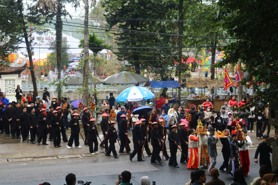 ve-tram-mac-cua-ngoi-den-tho-duc-thanh-duong-tu-minh-4.jpg
