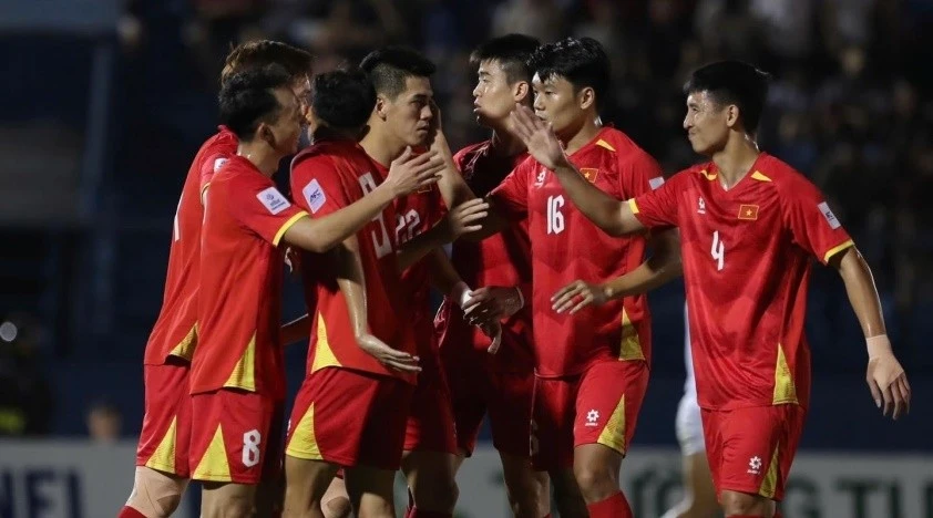 Tuyển Việt Nam thắng ấn tượng Lào trên sân Gò Đậu.