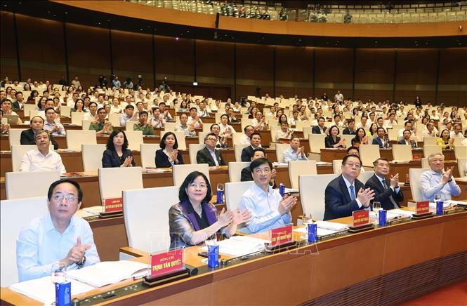 Lãnh đạo, nguyên lãnh đạo Đảng, Nhà nước dự hội nghị. (Ảnh: Thống Nhất/TTXVN) Lãnh đạo, nguyên lãnh đạo Đảng, Nhà nước dự hội nghị. (Ảnh: Thống Nhất/TTXVN)