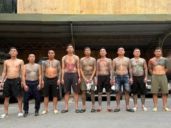 ha-noi-triet-pha-hang-loat-bang-nhom.jpg